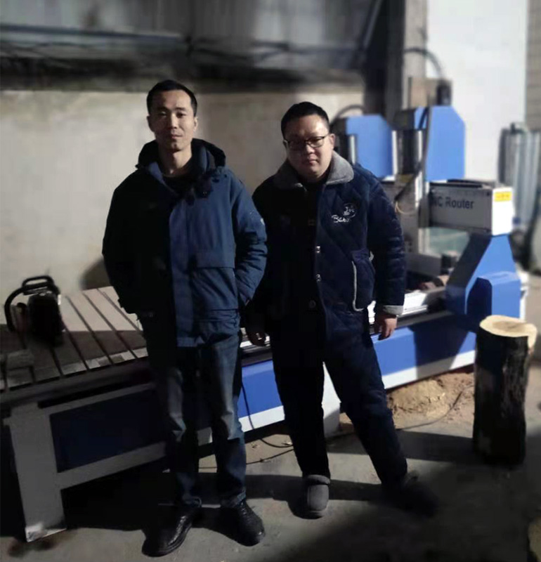 河南1325雙頭雙旋轉(zhuǎn)軸木工雕刻機